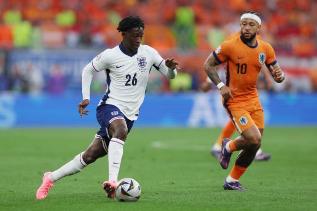 沙特电竞杯2025赛程-【人物】半路上位攻防俱佳，英格兰也有“小孩哥”！